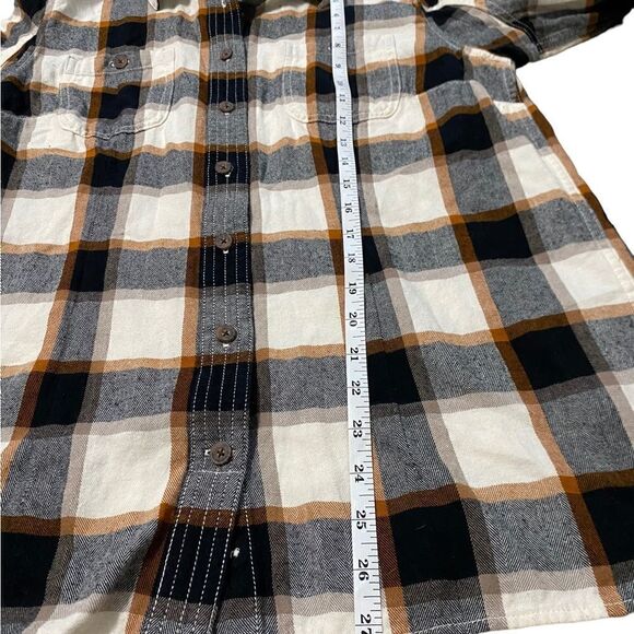 Duluth Trading Co Flannel Plaid Button Down Shirt *Perfect for fall * - Picture 4 of 5